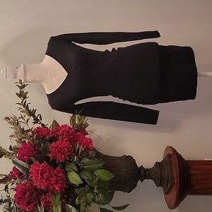 DIVIDED H&M black V-neck long sleeve dress size XS